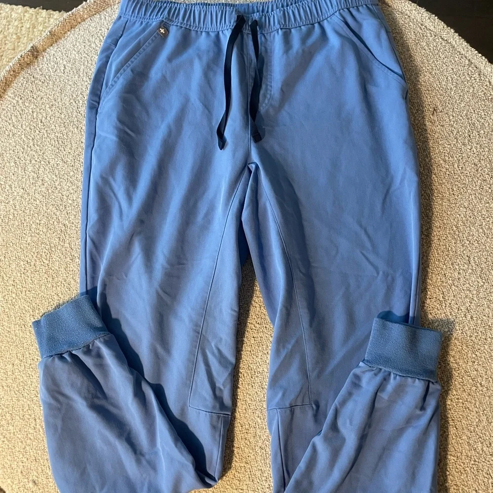 FIGS Technical Collection Mens M Ciel Blue Jogger Scrub Pants Style MXXSW2004